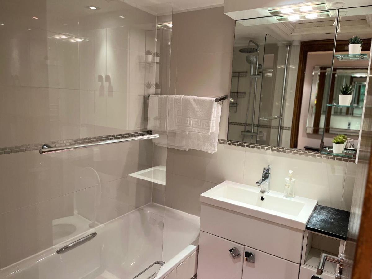 Stunning 1 Bedroom In Stunning Location - Mayfair Area Londres Extérieur photo